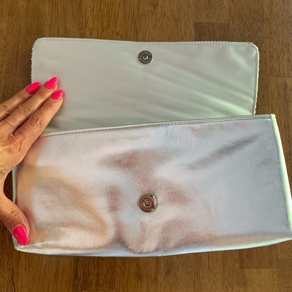 La Regale Evening Clutch Silver with Sequins - Picture 4 of 14